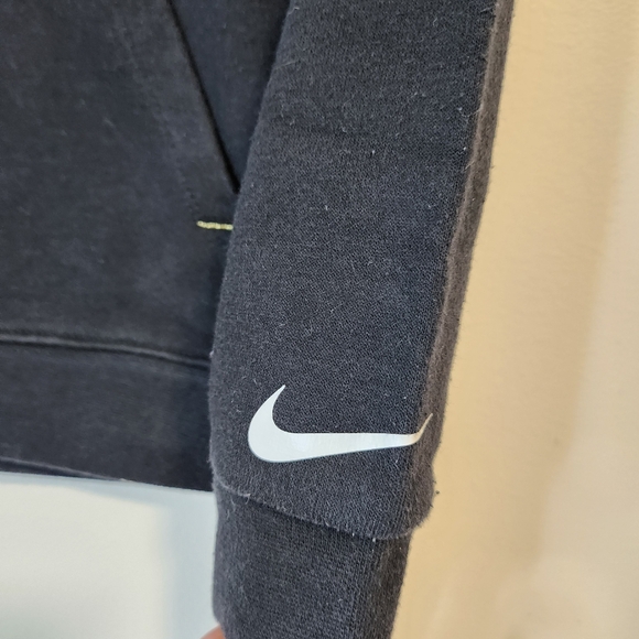 Girls Nike Black Logo Hoodie - Picture 4 of 7